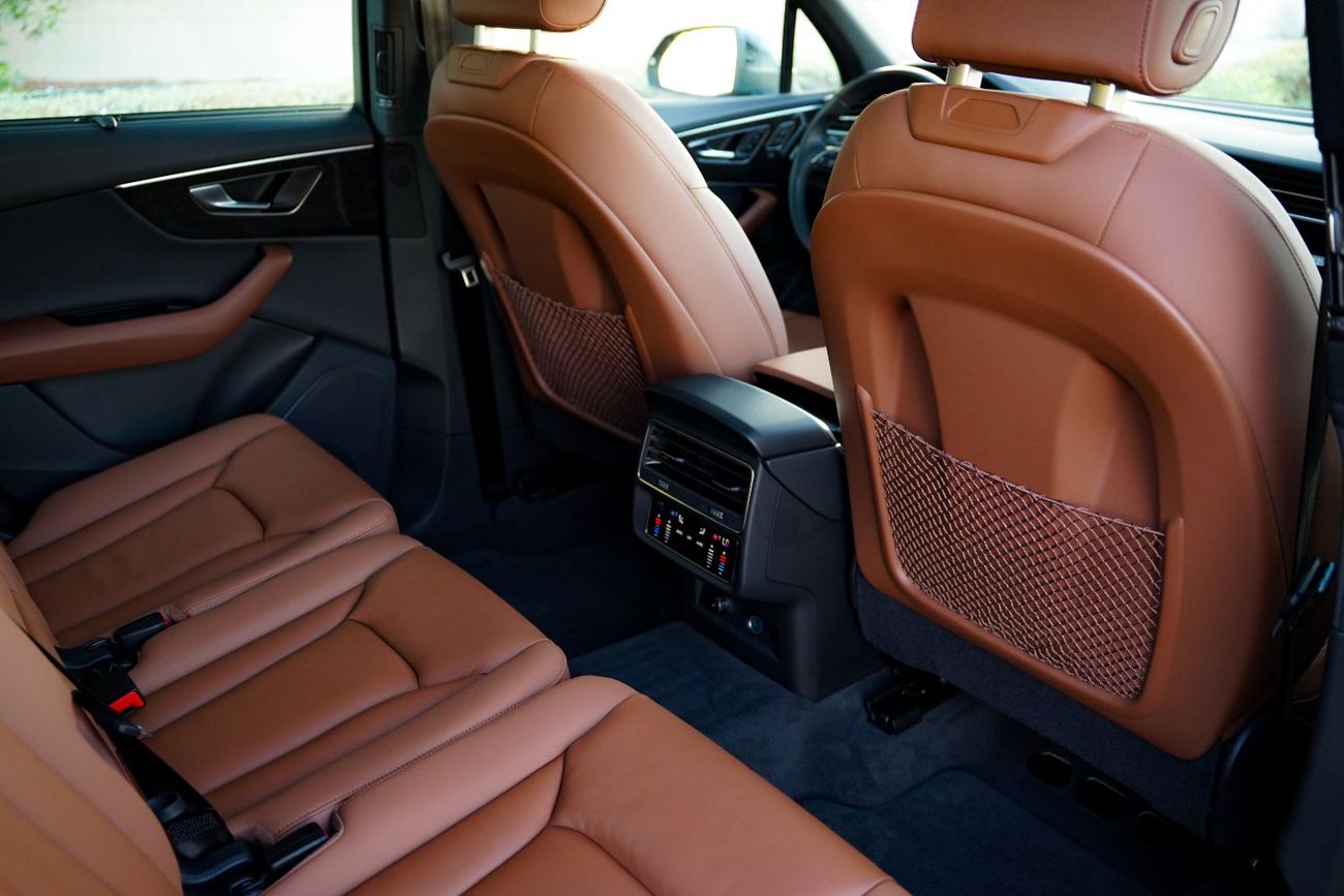 Audi Q7 55 TFSI quattro S-Line 3.0L