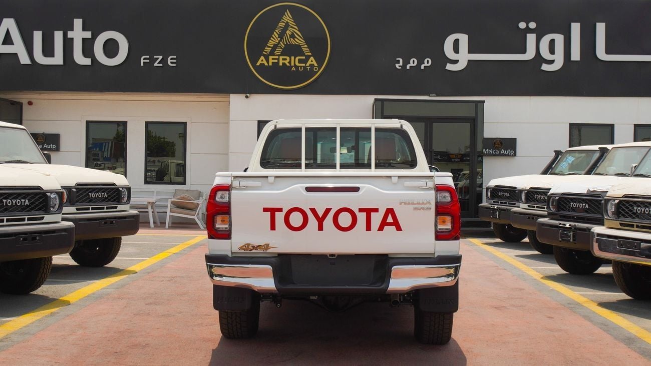 تويوتا هيلوكس SR5  2.7L  4WD A/T FULL 2025