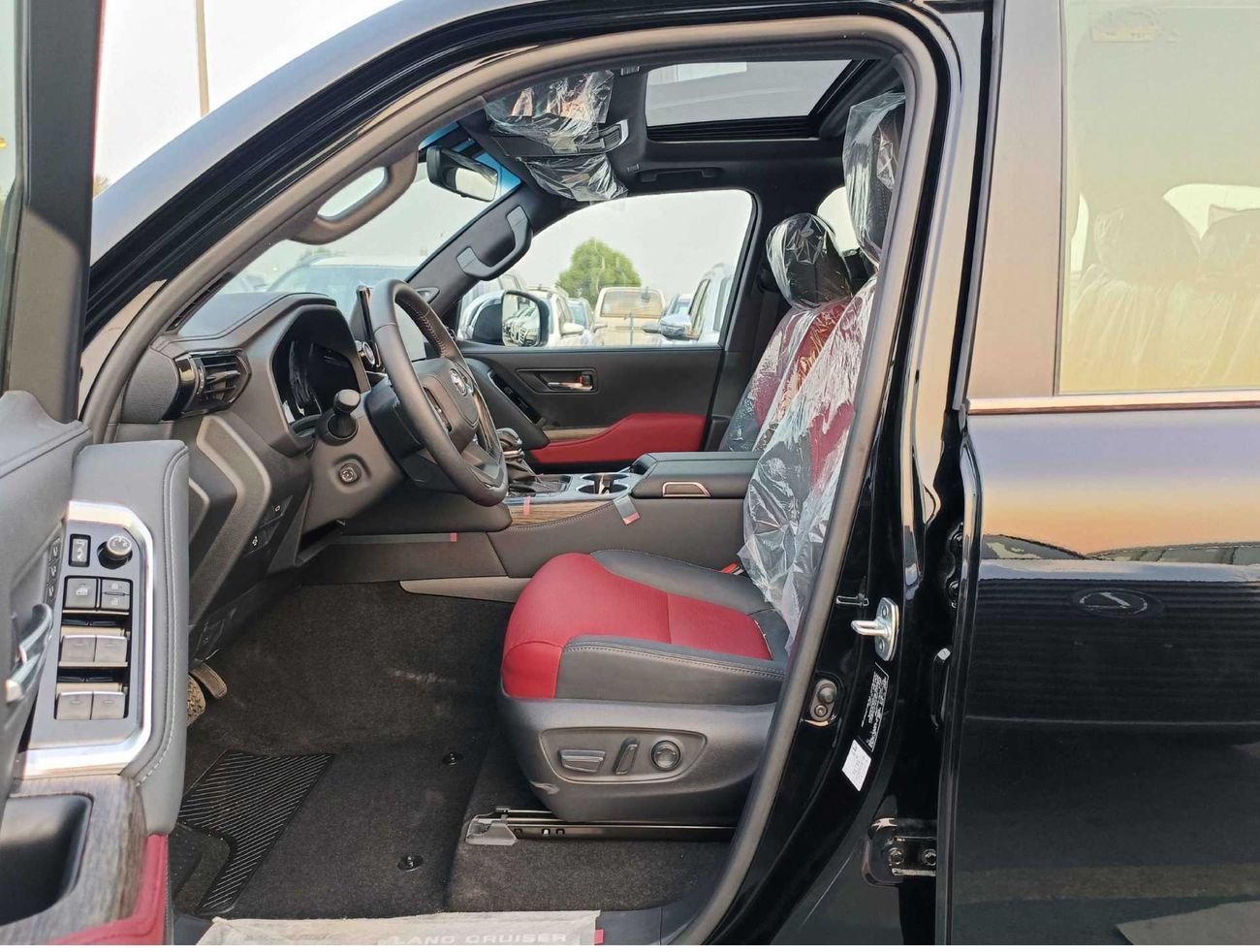 تويوتا لاند كروزر TWIN TURBO | VX-R HIGH-LC300 | 3.5L V6 | JBL.WITH HEADUP DISPLAY | 360* CAM | SUNROOF | FULL OPTION