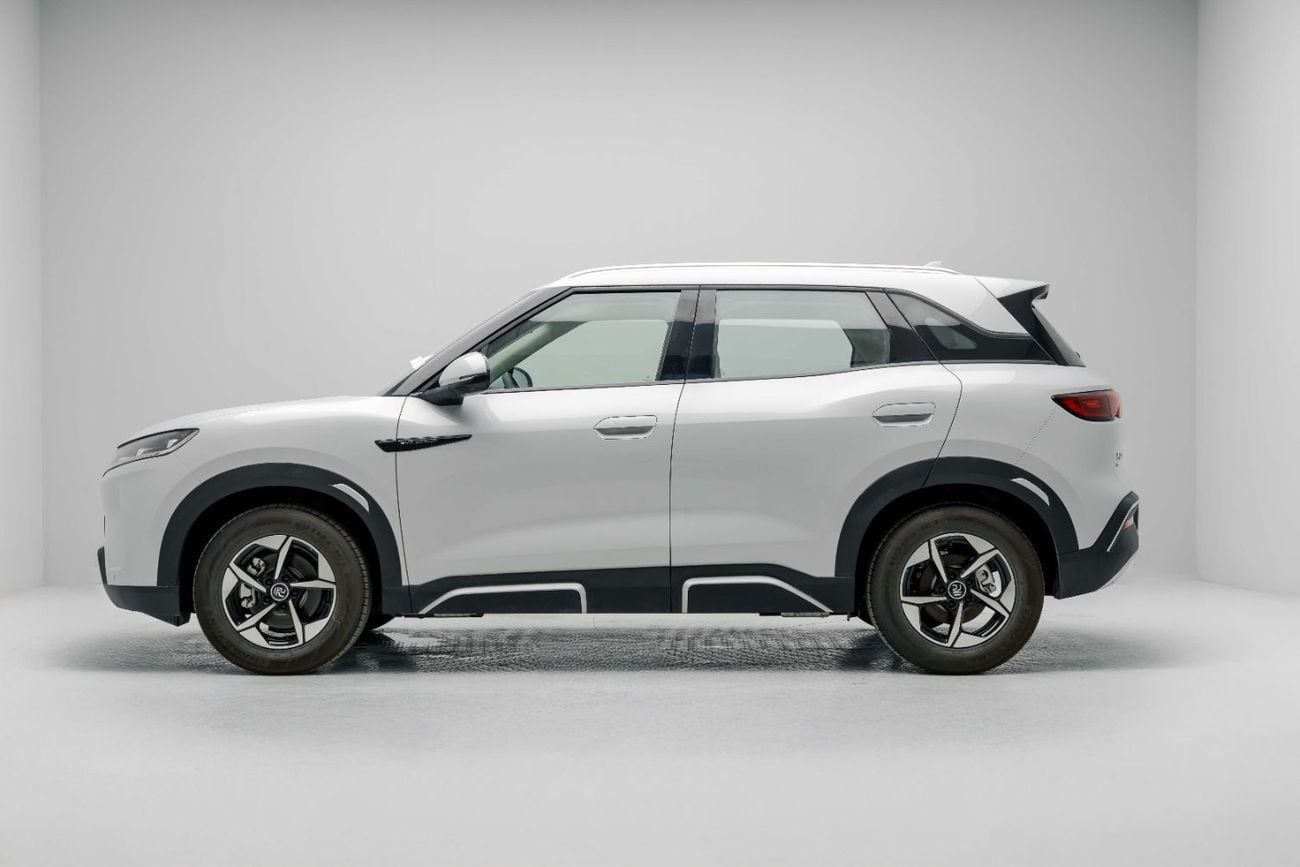 BYD Yuan Up Transcend - White Inside Beige | Export Only