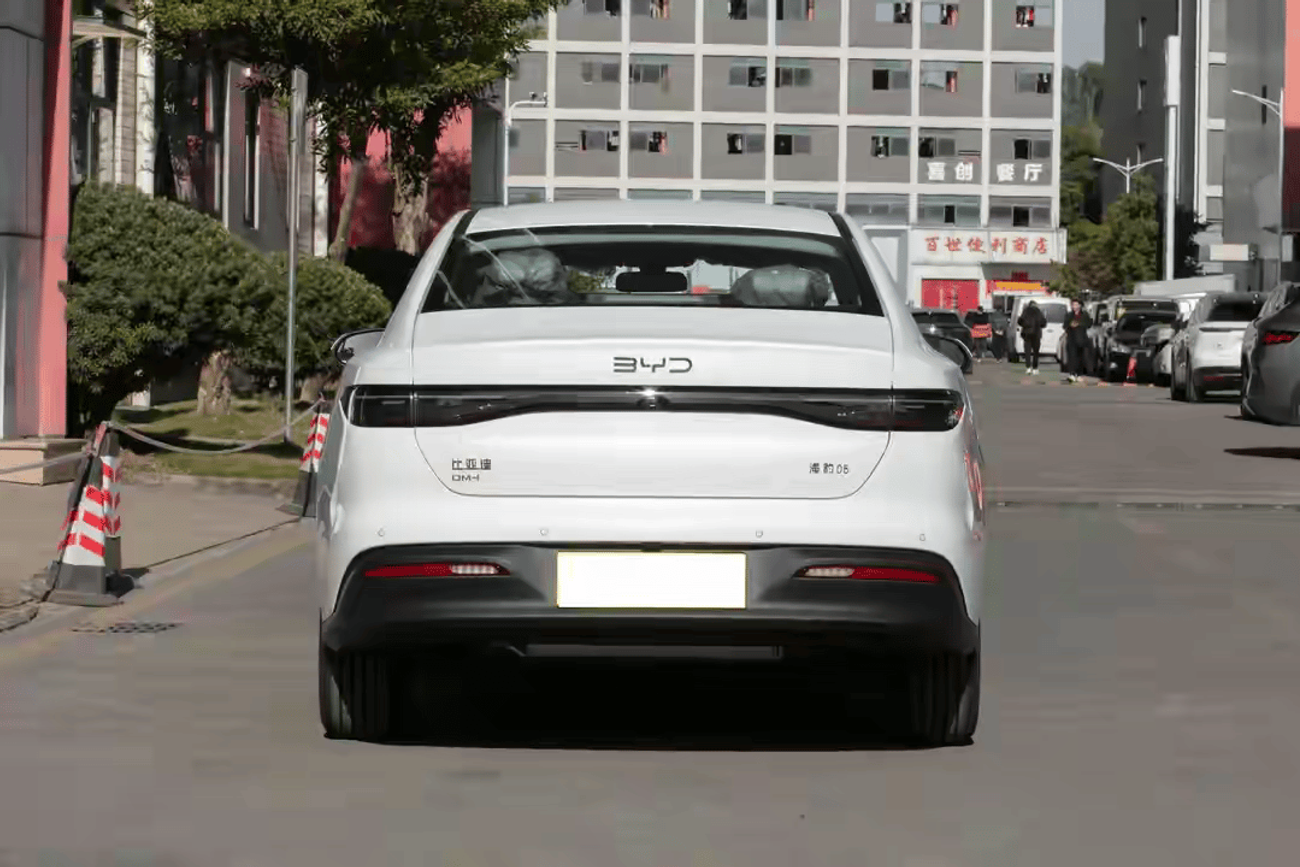 BYD Seal 05 DM-i White-white