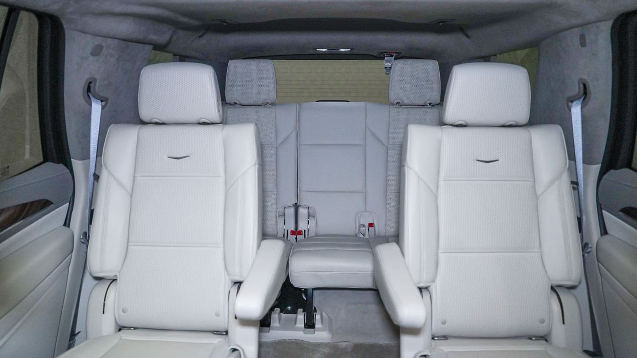 Cadillac Escalade Premium Luxury 6.2L 4WD | AED 4,385 PM | Warranty December-2026