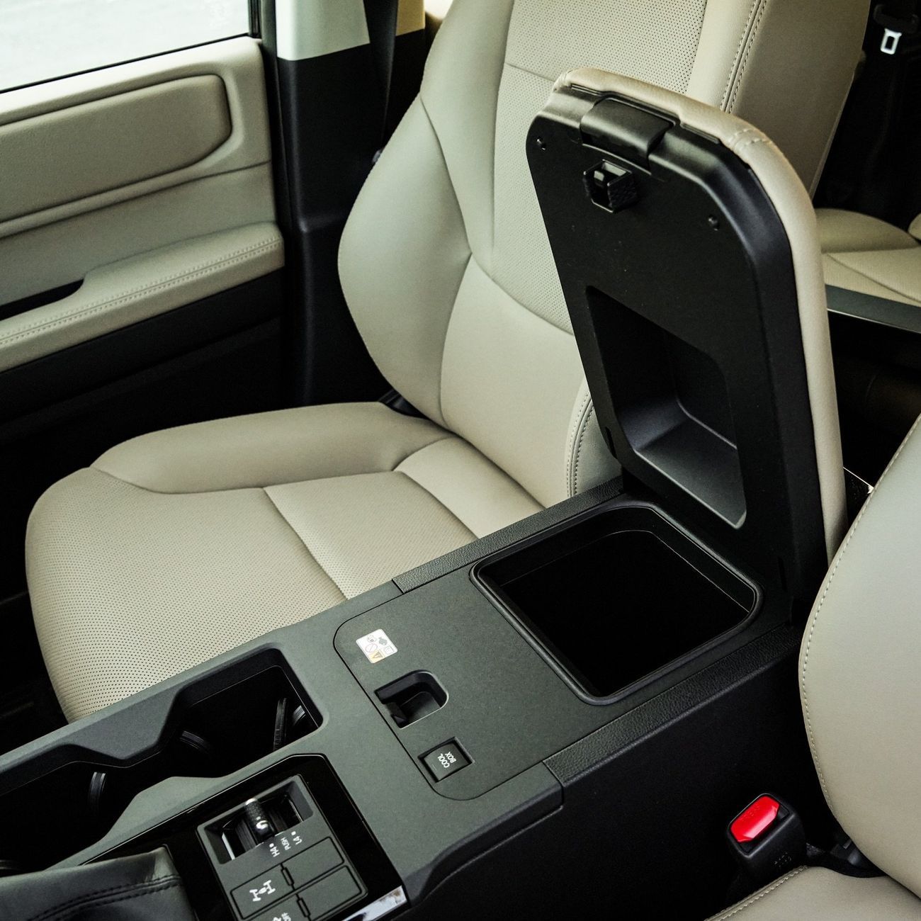 تويوتا برادو All Rounder | 2.8L | V4 | Turbo | Diesel | 2024