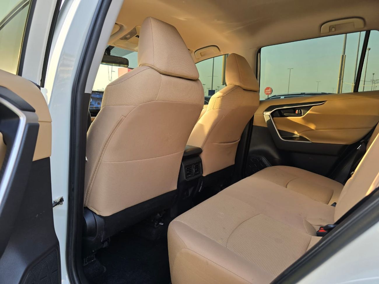 تويوتا راف ٤ EXR 2.5L (203 HP) 4WD TOYOTA RAV4 2020 4X4 GCC 4 CYLINDER ENGINE 2.5L clean car without accident wit