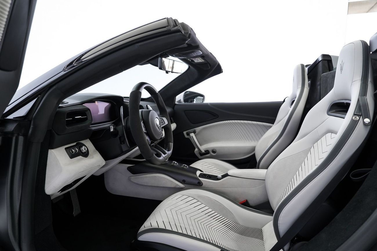 مازيراتي MC20 تشيلو Maserati MC20 Cielo