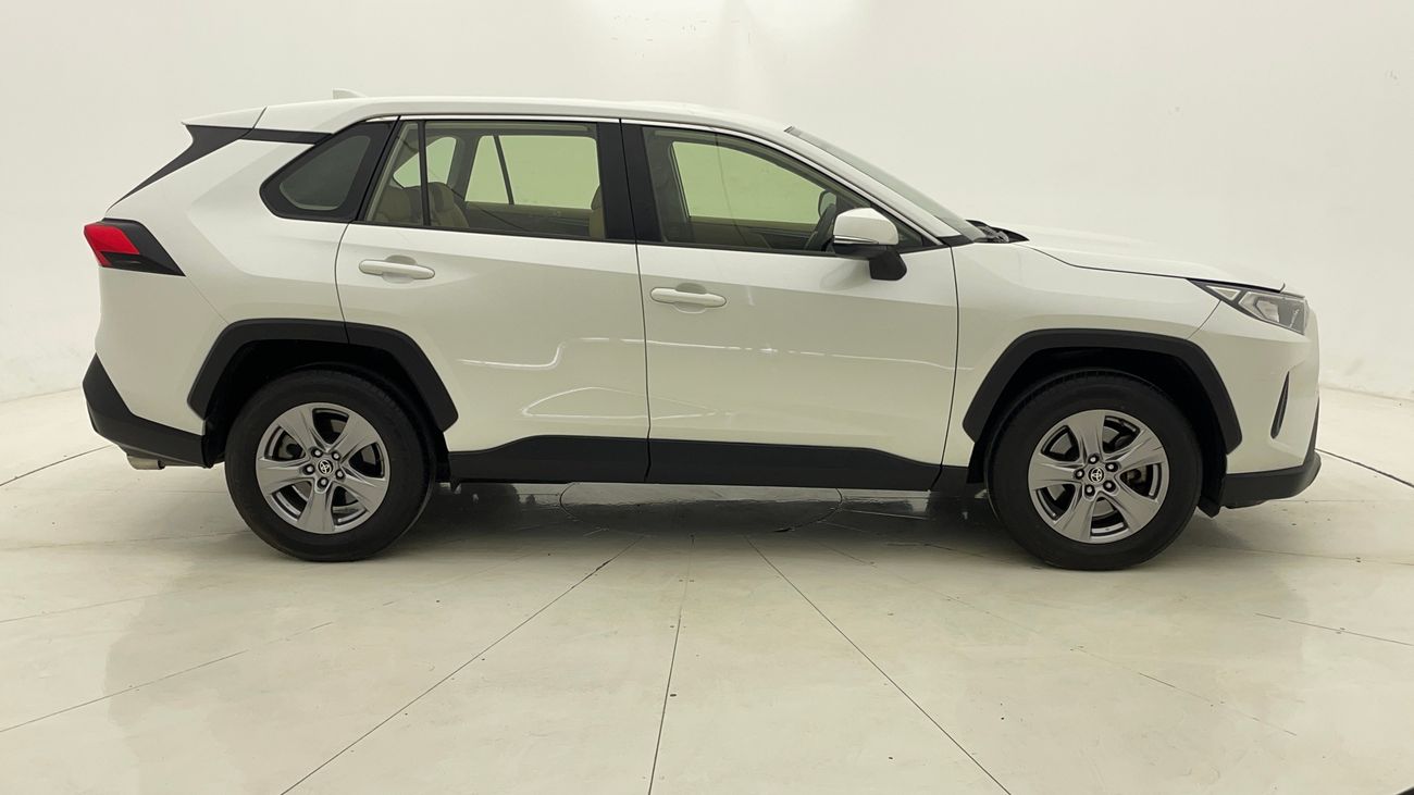 تويوتا راف ٤ EX 2.5 | بدون دفعة مقدمة | اختبار القيادة في المنزل