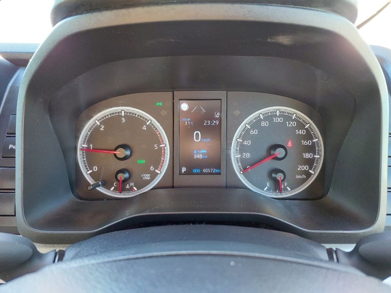 Toyota Hiace Commuter