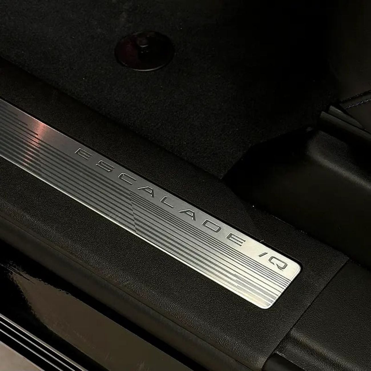 كاديلاك إسكالاد IQL - 1000E4