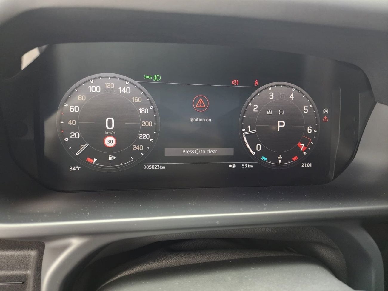 لاند روفر ديفندر 110 X P525 5.0L