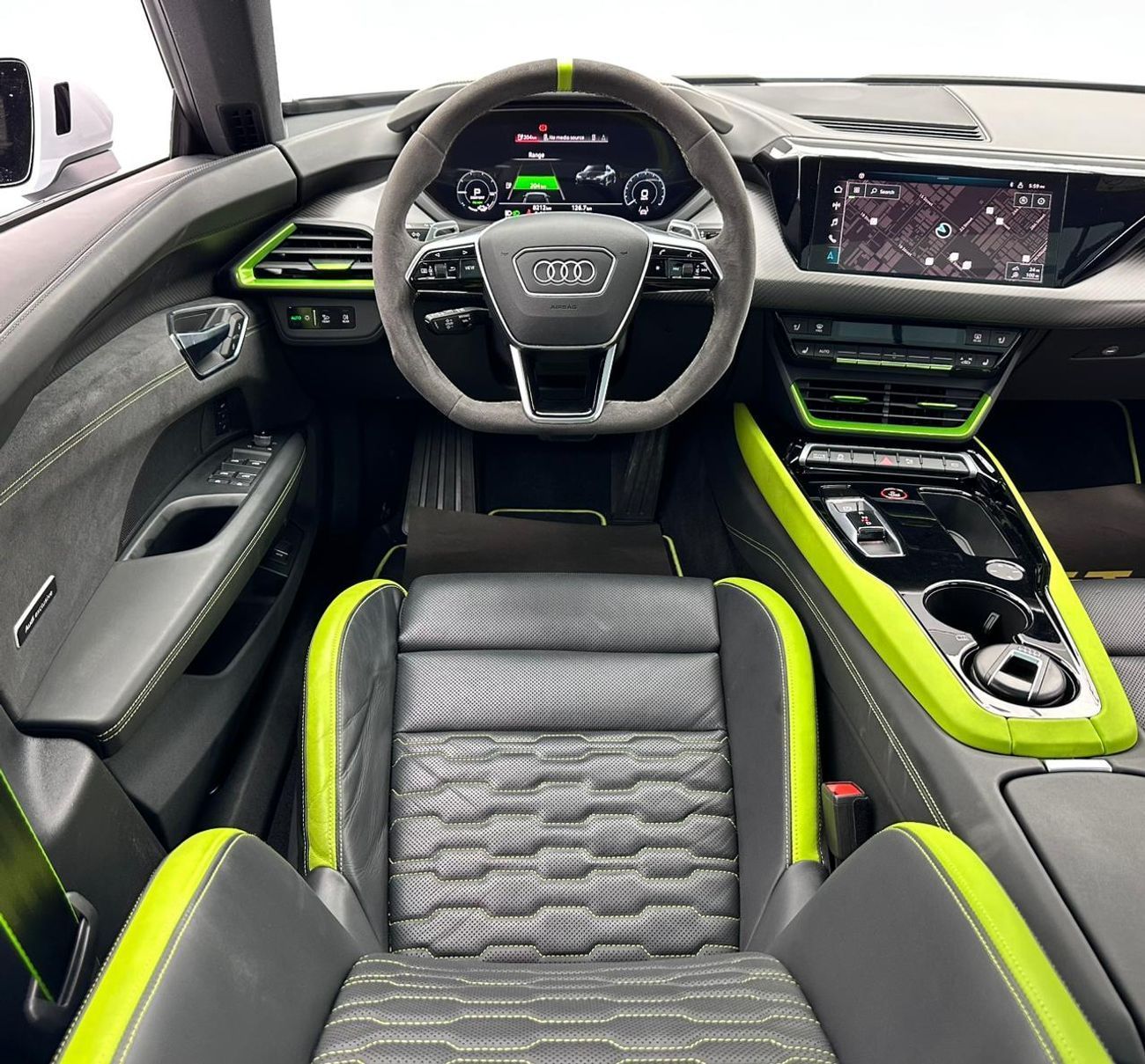 أودي إي ترون جي تي 2023 Audi E-Tron GT, 2029 Audi Warranty + 2027 Audi Service Contract, Audi Full Service History, GCC