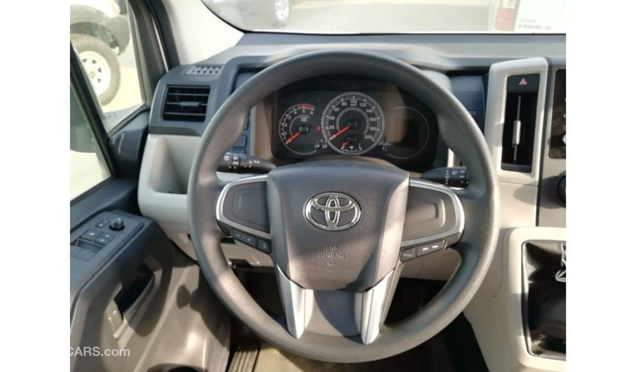 Toyota Hiace 3.5L Basic Manual Transmission