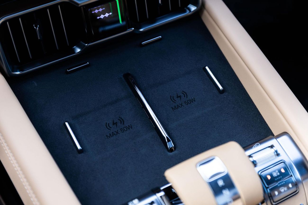 BYD Leopard 8 Smart and Brave Flagship Edition (7 Seats)