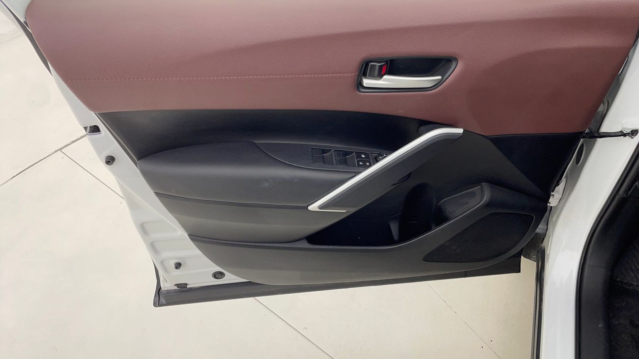 تويوتا كورولا كروس XL 1.8 | بدون دفعة مقدمة | اختبار القيادة في المنزل