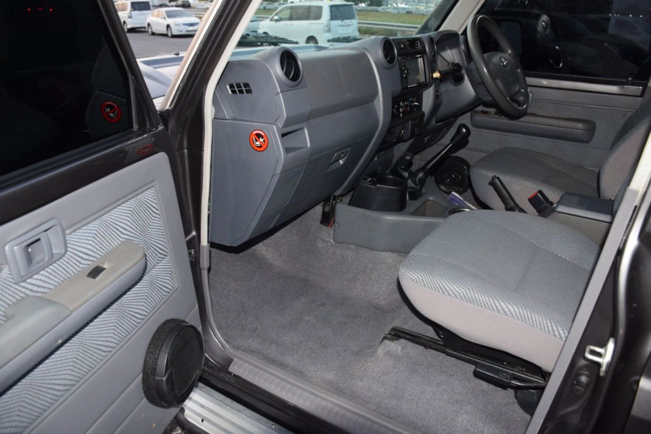 Toyota Land Cruiser Pick Up