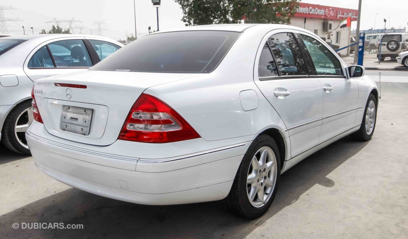 Mercedes-Benz C 240