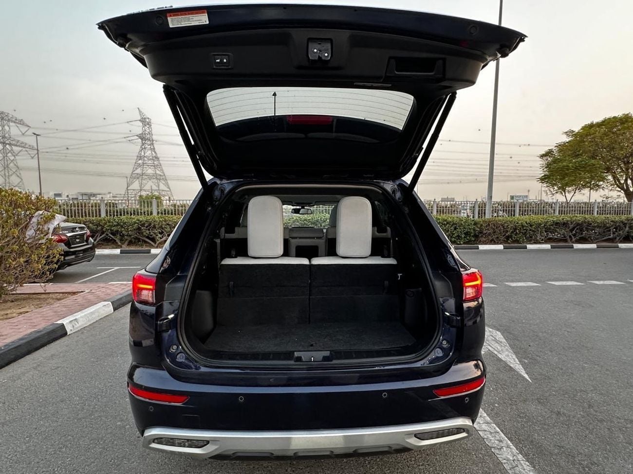 ميتسوبيشي آوتلاندر Premium Limited 2.5L