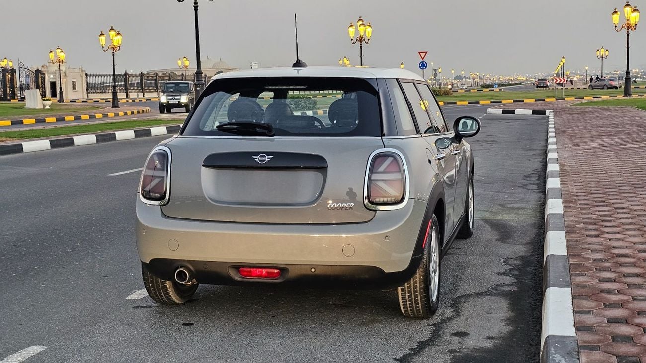 Mini Cooper Std 1.5L (4 Seater)
