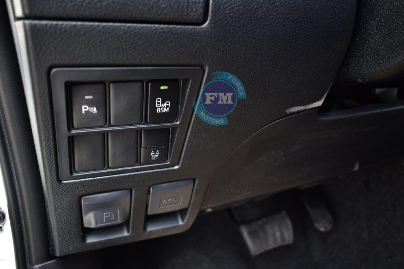 تويوتا هيلوكس Double Cab Pickup GLXS-V 2.4L Diesel 4WD 5 Seater Automatic