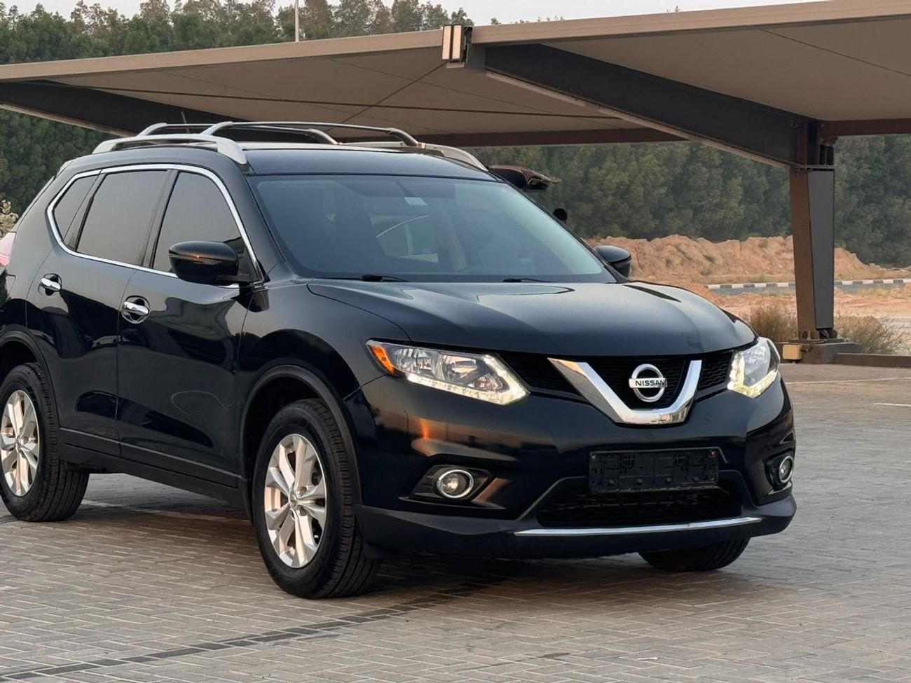 Nissan Rogue very good condition inside and outside