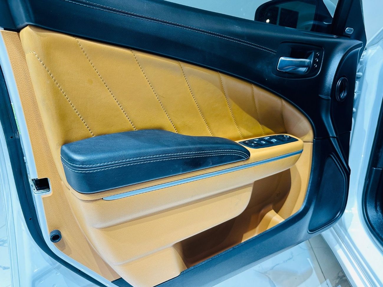 دودج تشارجر SXT Plus 3.6L