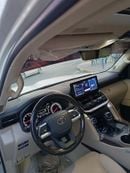 تويوتا لاند كروزر VXR 4.0L LHD-4WD-PETROL-6 CYLINDER-AUTOMATIC-7 SEATS-5 DOORS