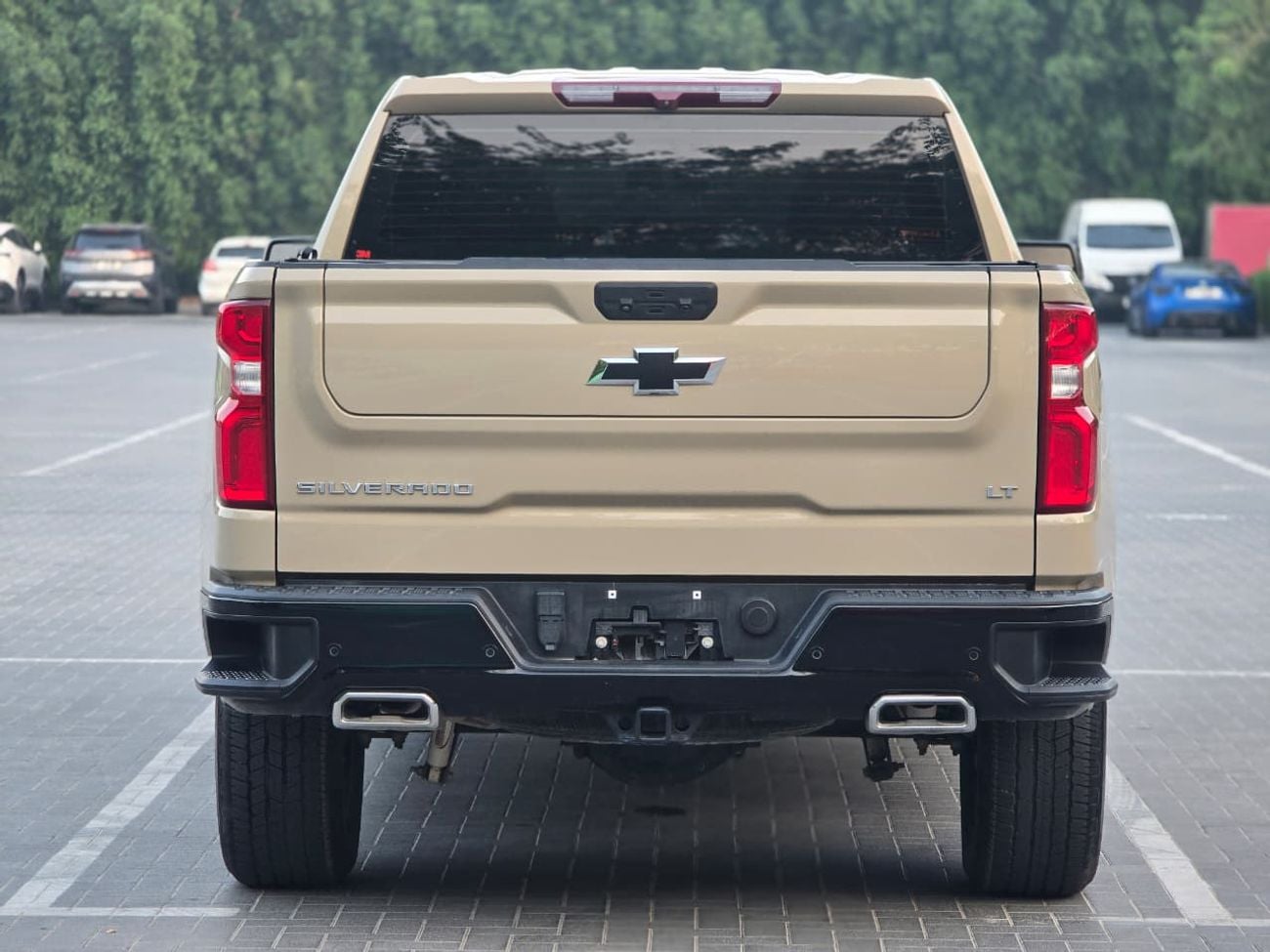 Chevrolet Silverado 1500 CREW CAB 2LT TRAILBOSS 2023 Chevrolet Silverado LT Trail Boss GCC Specs | Orginal paint | Perfect condition | Single owner
