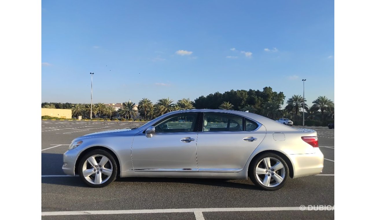 Lexus LS460 2010