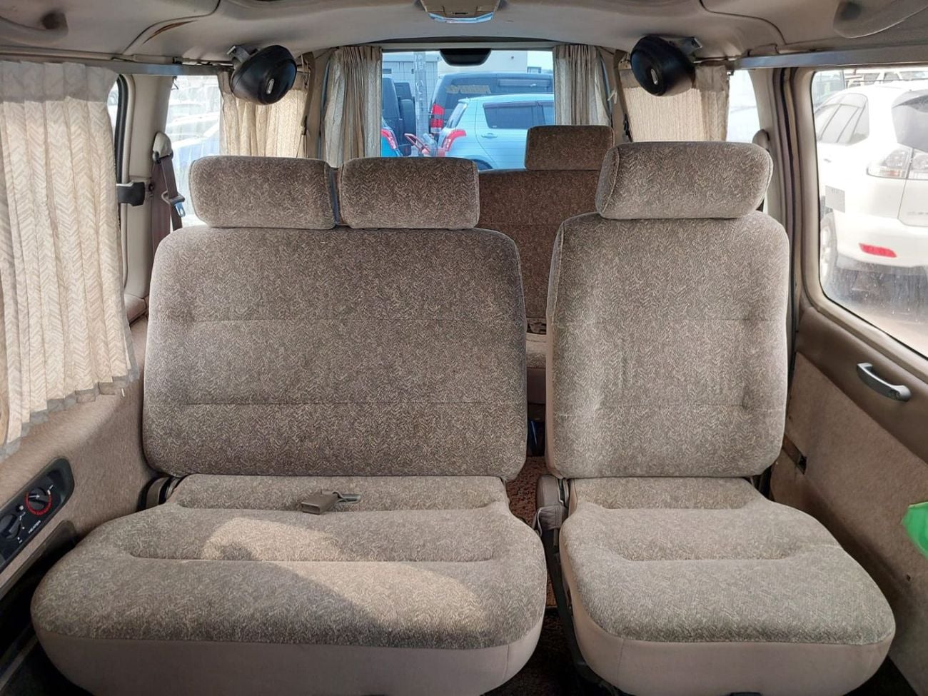 Nissan Caravan (RAMADAN OFFER) NISSAN CARAVAN VAN RHD 1997 MODEL 3.0 L DIESEL AUTOMATIC(PM76083)