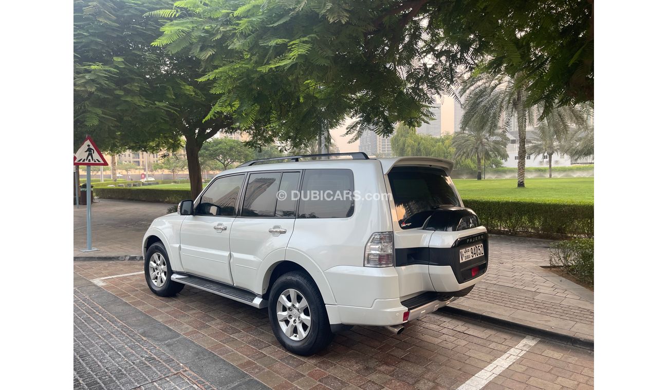 Mitsubishi Pajero MY Platinum