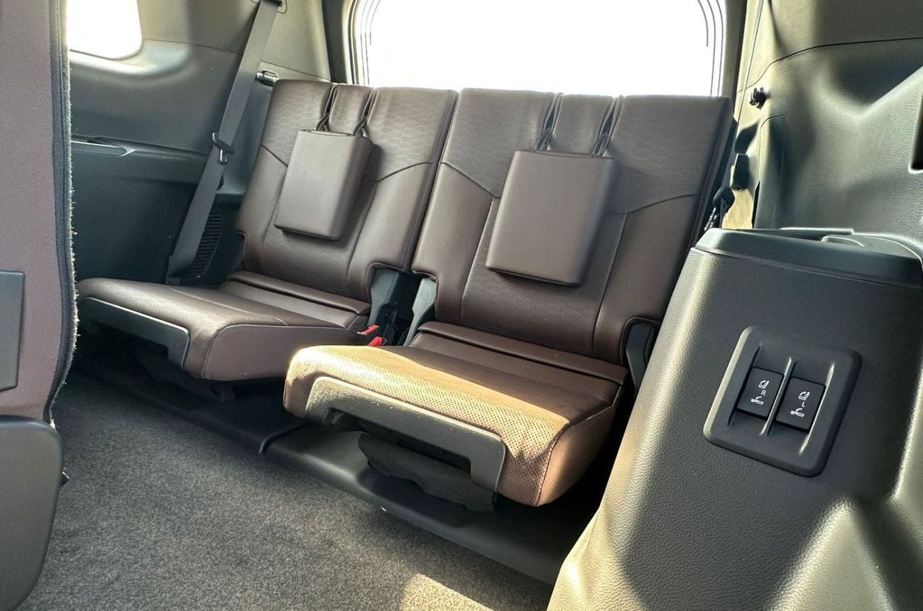 تويوتا برادو VXR Adventure Dual Tone 2.4T