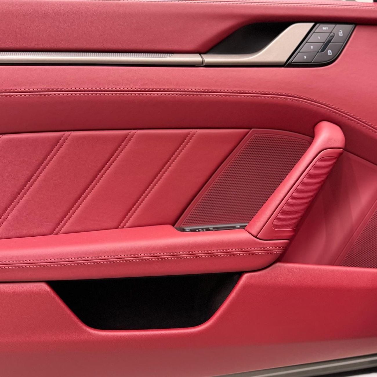 Porsche 911 TURBO S | GCC | Dealer warranty