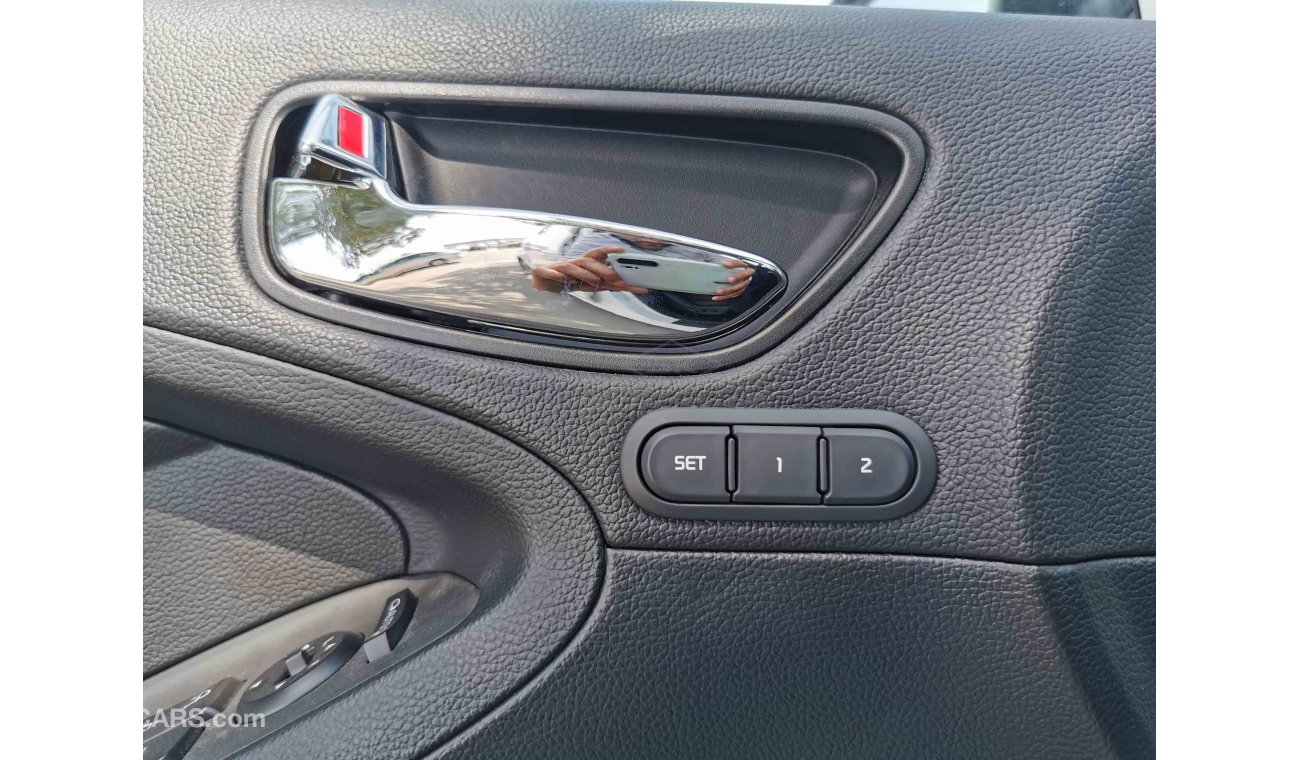 Kia Cerato 2.0L 4CY Petrol, 17" Rims, Driver Memory Seat, DRL LED Headlights, DVD, Power Locks, (CODE # 7955)
