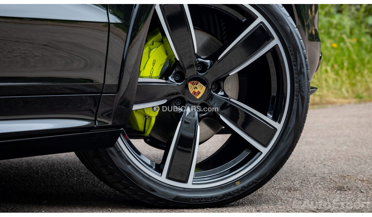 Porsche Cayenne E-Hybrid RHD