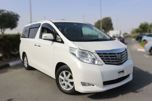 Toyota Alphard For export, the steering wheel is on the right side.
