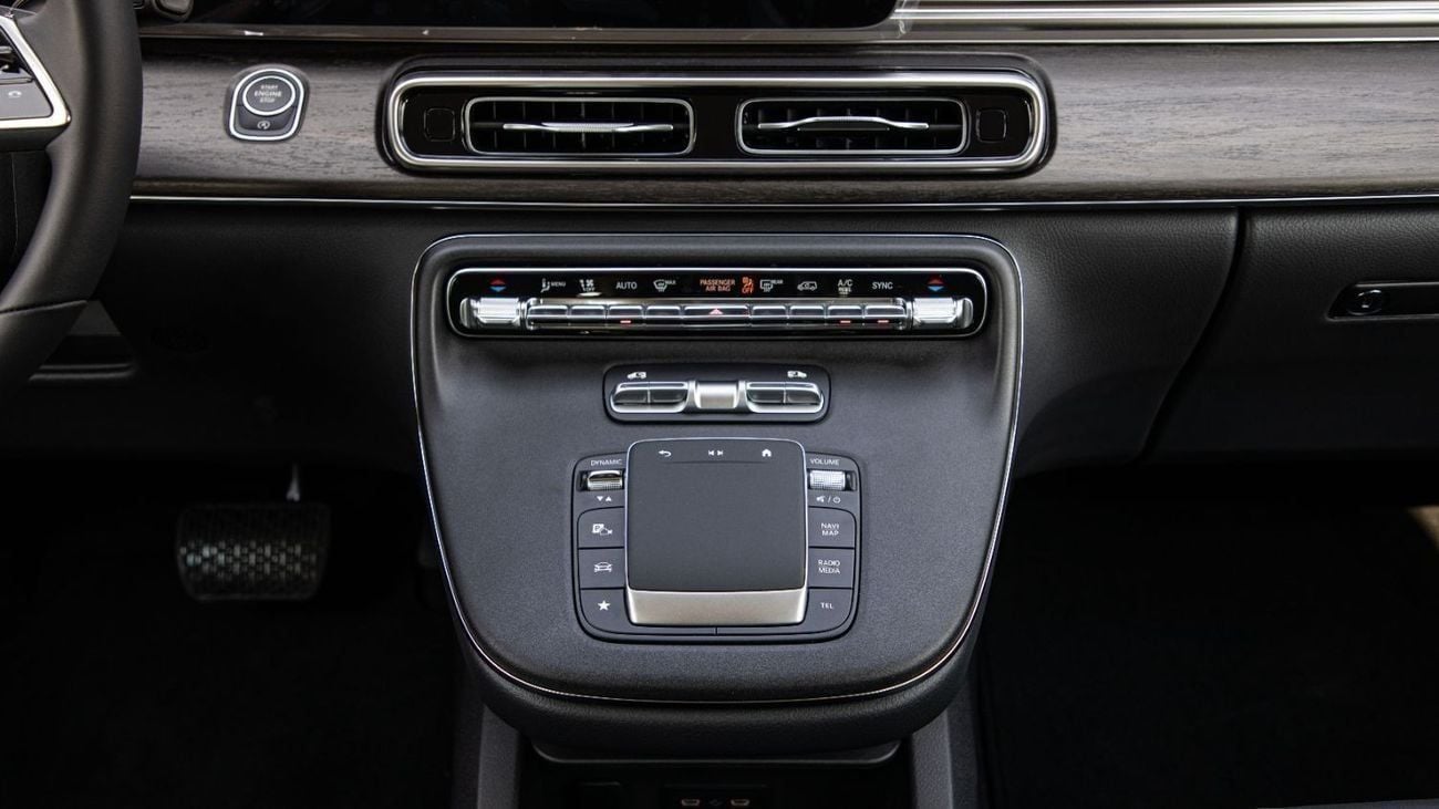 مرسيدس بنز V 300 Avantgarde Plus Extra Long | 2025 | GCC Specs | with 2 Years Agency Warranty