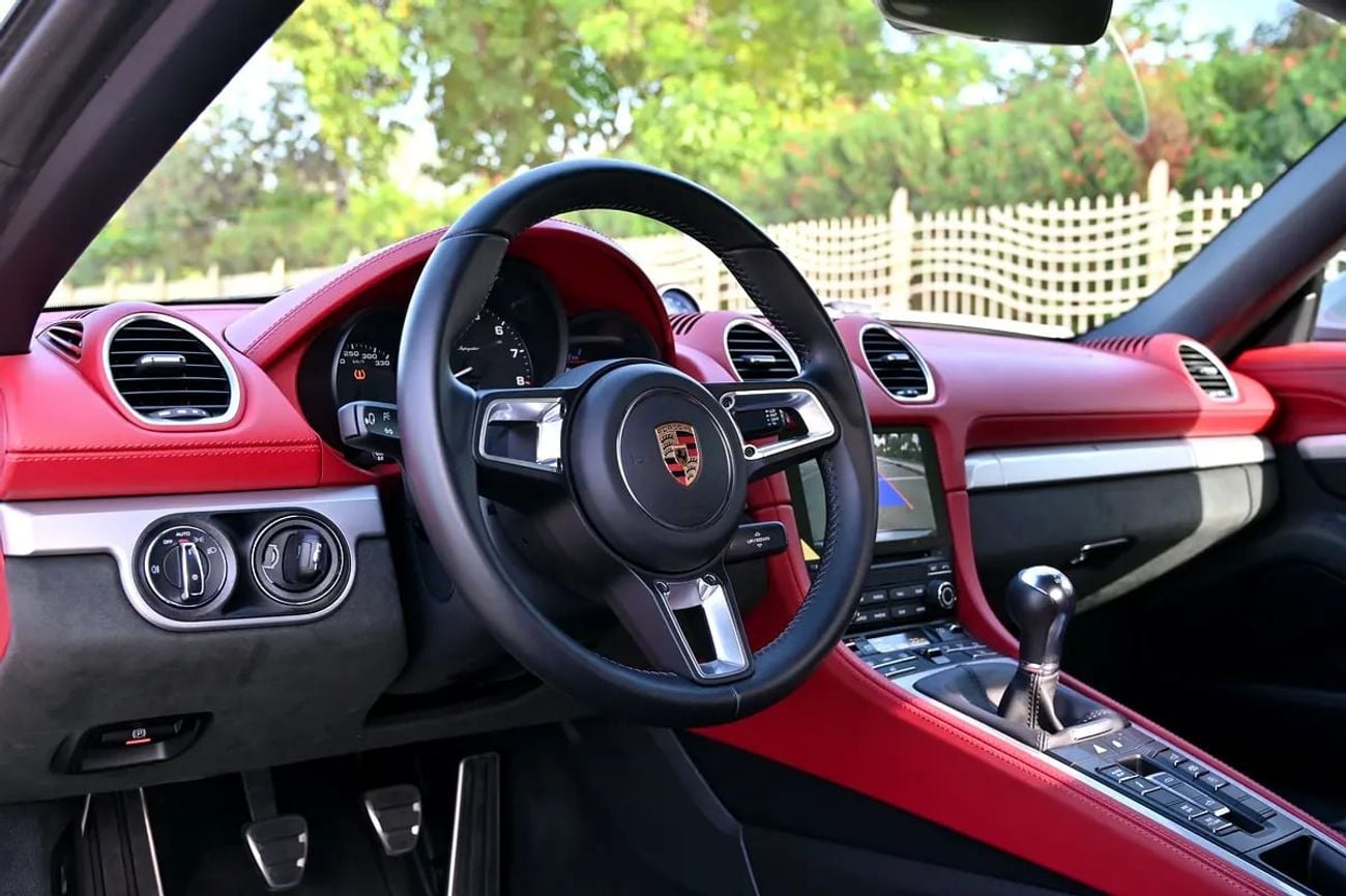 Porsche 718 Spyder 718 Spyder Manual | Grey | 4.0L Flat-6 | 414 HP | 3,267 KM