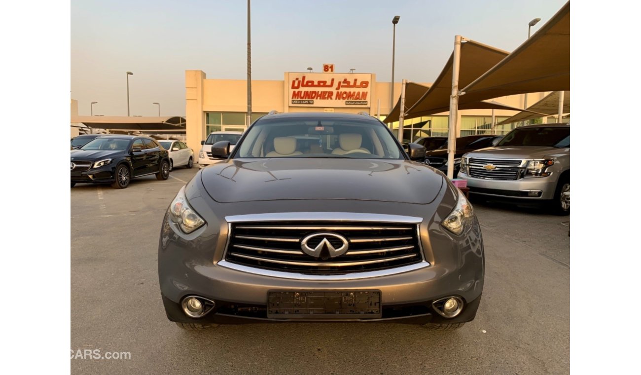 Infiniti FX35 Infiniti Fx35 2012 Full Option Sunroof Sensors Bluetooth Screen Electric Seats 360 . Rear Camera