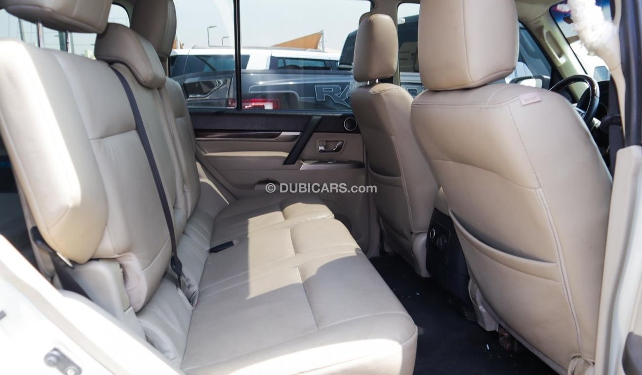 Mitsubishi Pajero GLS