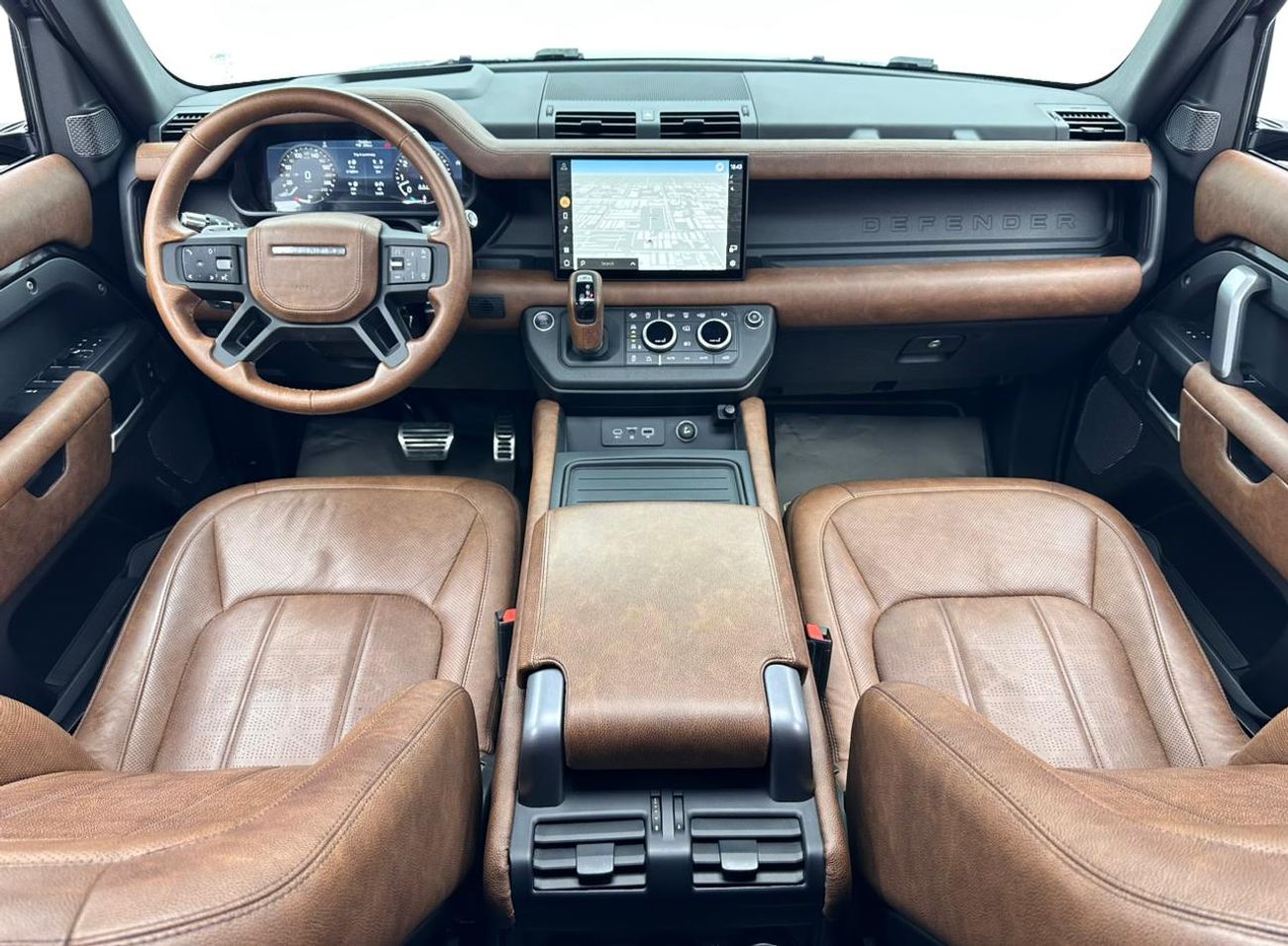 لاند روفر ديفندر 2022 Land Rover Defender 110 V8 Edition, Sep/2026 Land Rover Warranty, Nov/2027 Land Rover Service P