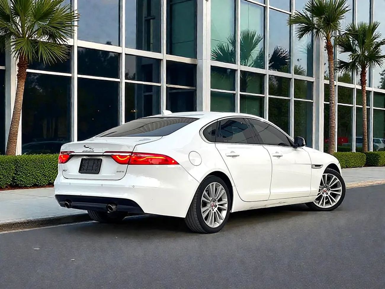 جاكوار XF Luxury 3.0L | | 2.0L 4-CYLINDERS | ORIGINAL PAINT | AMERICAN SPEC | CLEAN TITLE