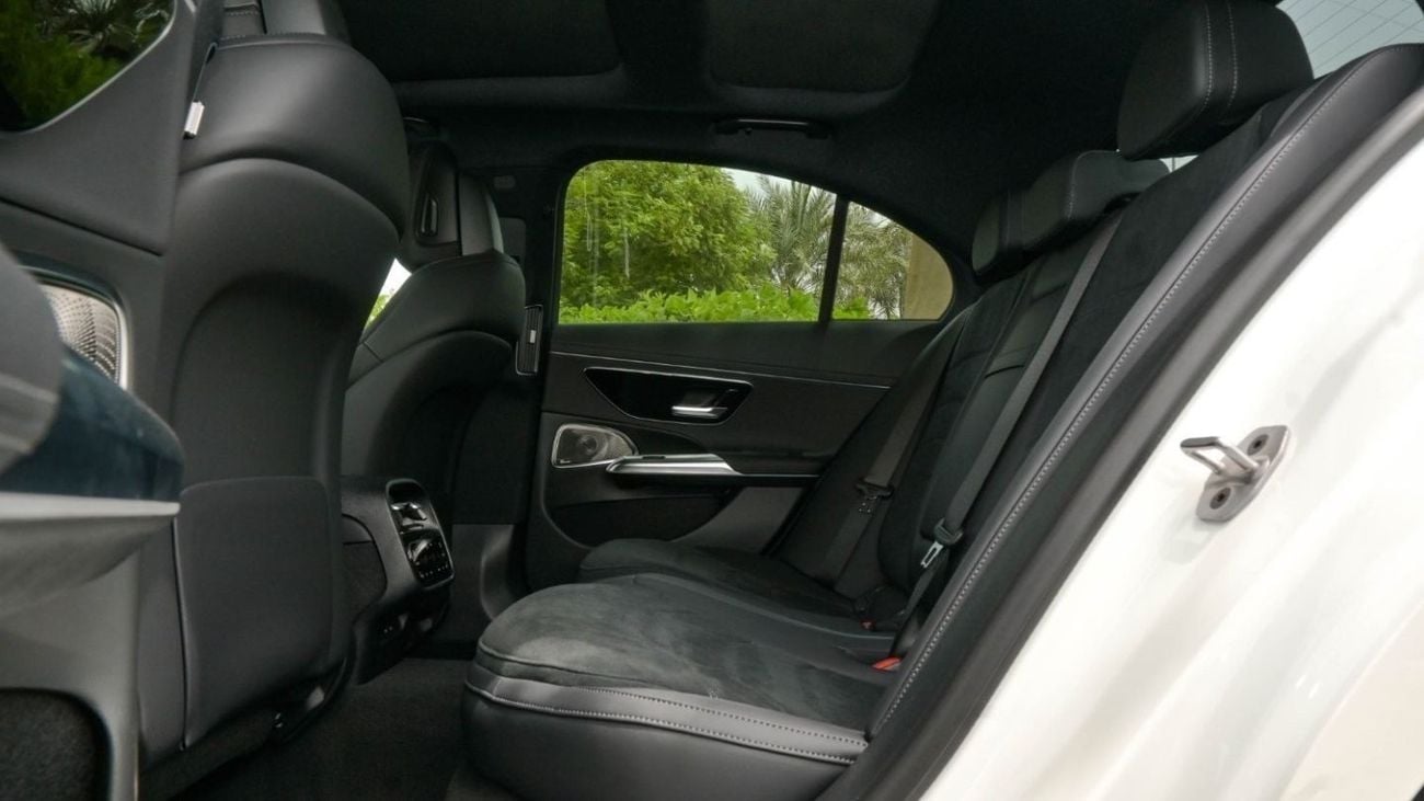 مرسيدس بنز E200 Mercedes Benz E200 AMG 2.0L | Night PAckage |  HUD | 2024 Brand New