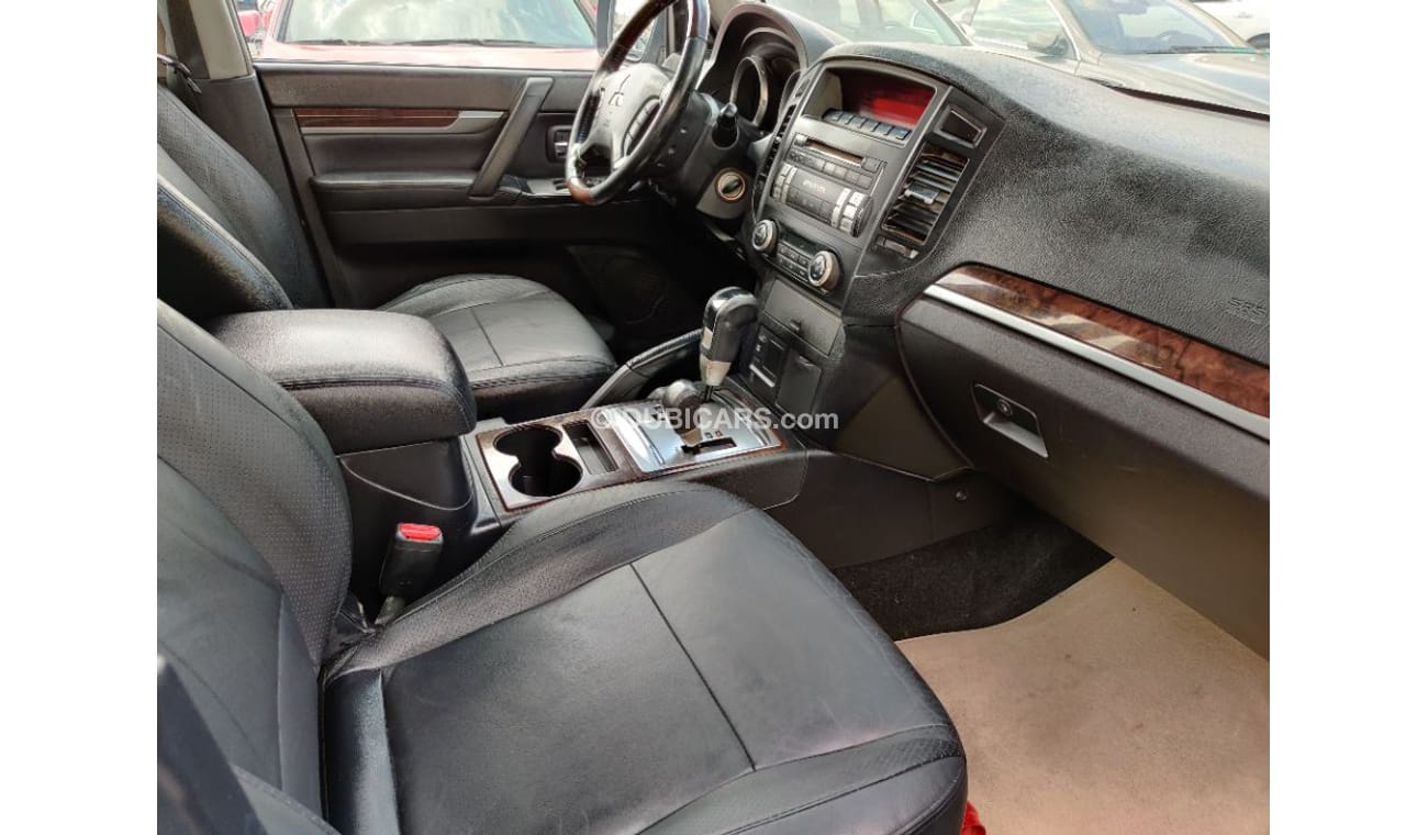 Mitsubishi Pajero 2009 model GCC specs 3.8 V6