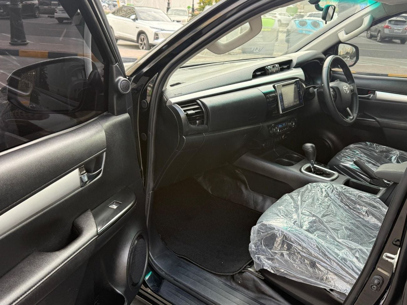 Toyota Hilux SR5 with full option 4x4