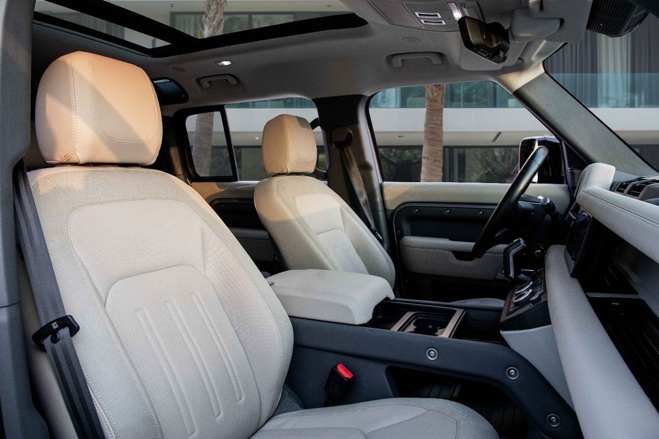 لاند روفر ديفندر 110 SE | 5,248 P.M | 0% Downpayment | Agency Warranty!