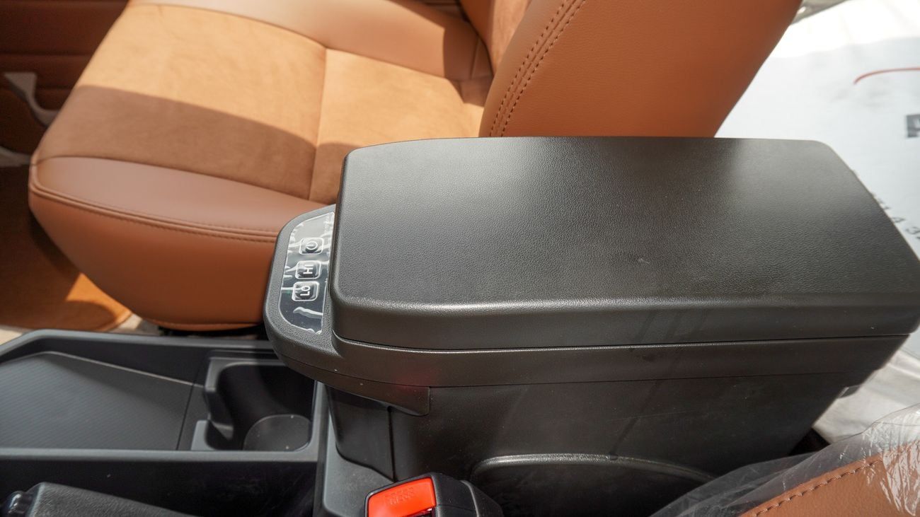 Toyota Land Cruiser 70 LX 2.8L Diesel A/T