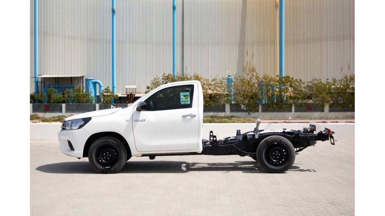 Toyota Hilux 2023 Toyota Hilux 4X2 2.7 Chassis Cab - Super White inside Red | Export Only