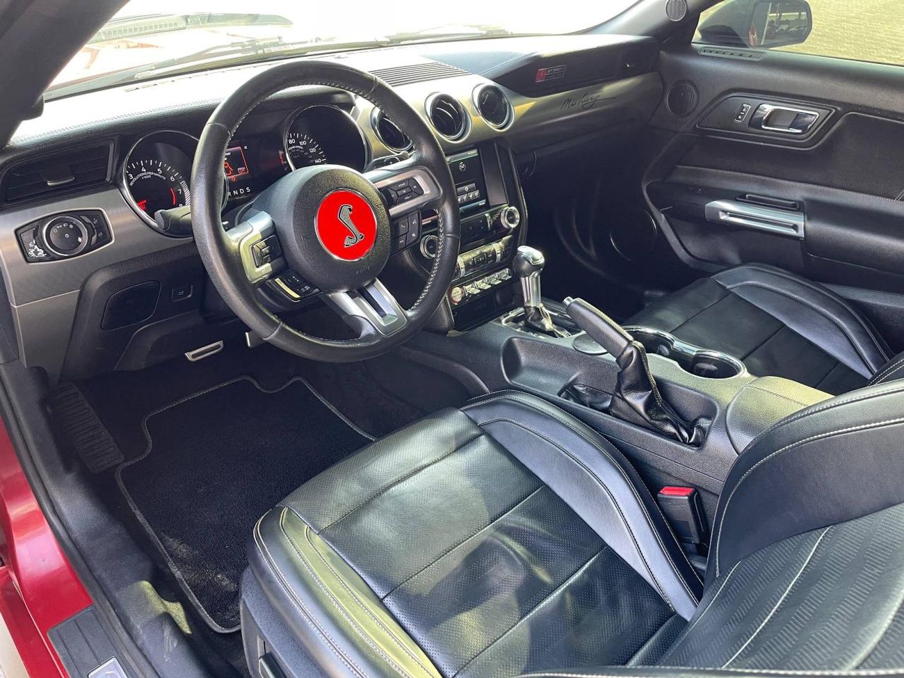 Ford Mustang GT Premium 5.0L V8 GT / 5.0L V8 / SPECIAL CALIFORNIA / SHELBY KIT / LEATHER / LOW MILEAGE / BLIND SP