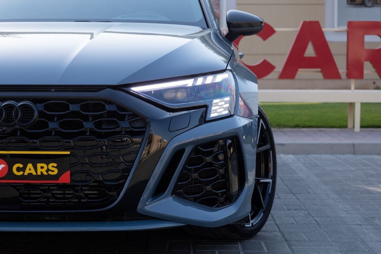 أودي RS3 TFSI quattro 2.5L Sportback