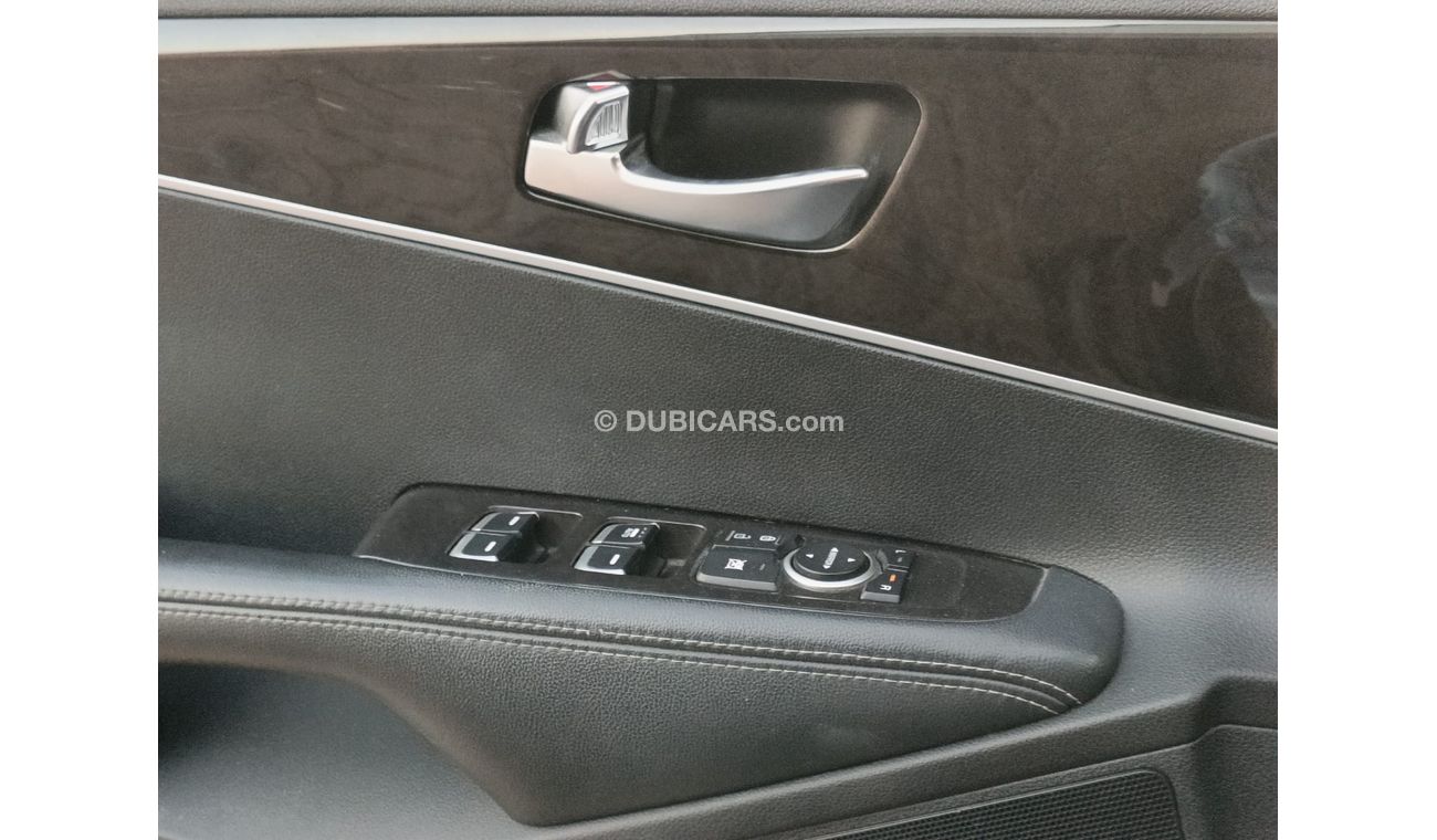 Kia Sorento V4, 2.4L, LEATHER SEATS / LOW MILEAGE   (LOT # 299872)