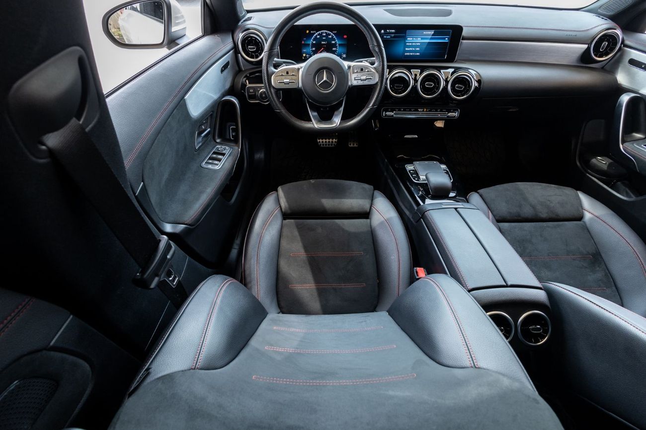 Mercedes-Benz CLA 180